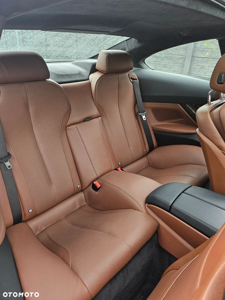 BMW Seria 6 650i xDrive - 28