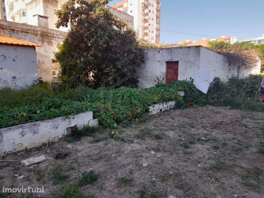 Terreno com varias casas velhas, para construção em altura, Faro, A... - Grande imagem: 5/8