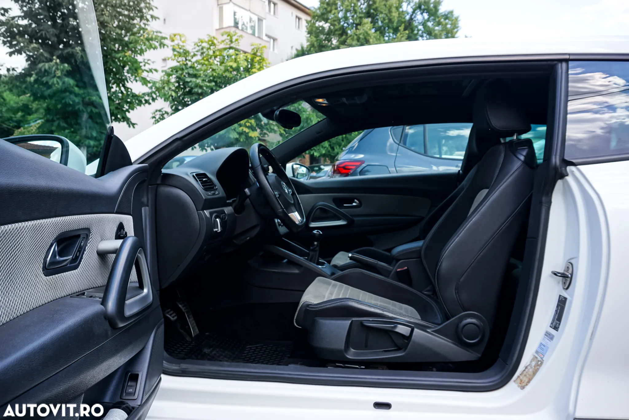 Volkswagen Scirocco 2.0 TSI - 9