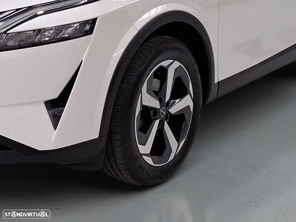 Nissan Qashqai 1.3 DIG-T N-Connecta LED+TT+SKY - 12