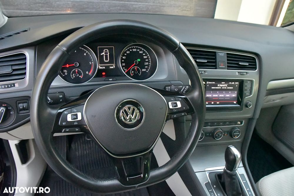Volkswagen Golf 1.6 TDI BlueMotion Technology DSG Comfortline - 25