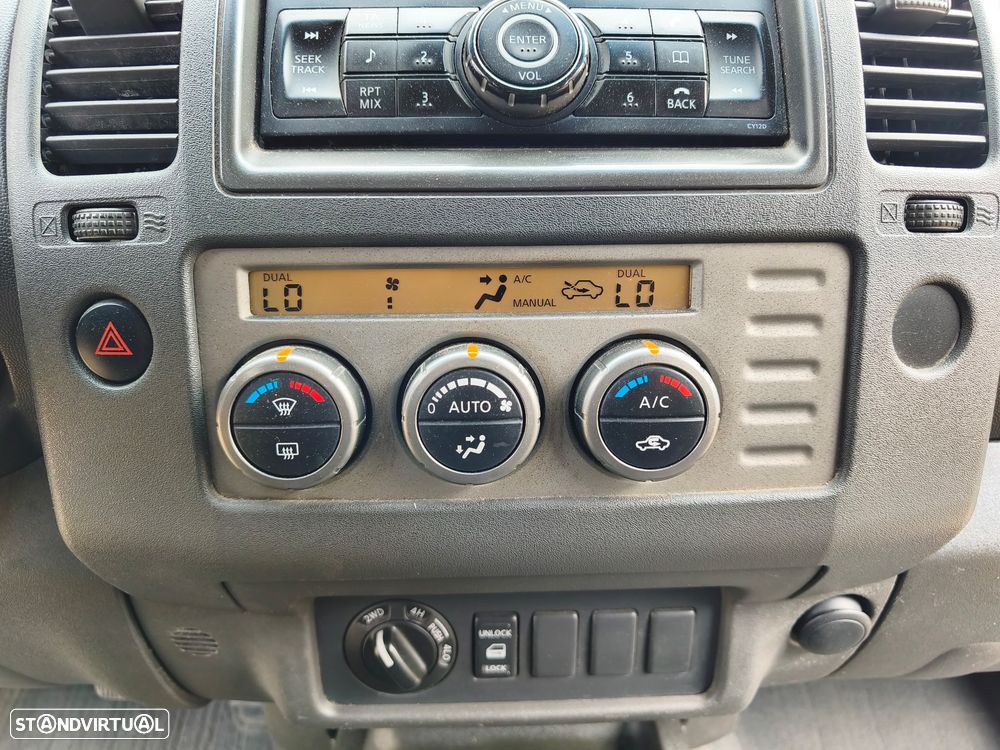 Nissan Navara 2.5 dCi CD LE - 14
