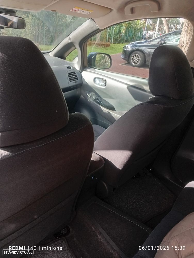 Nissan Leaf 24 kWh (c/ Bateria) Visia + - 5