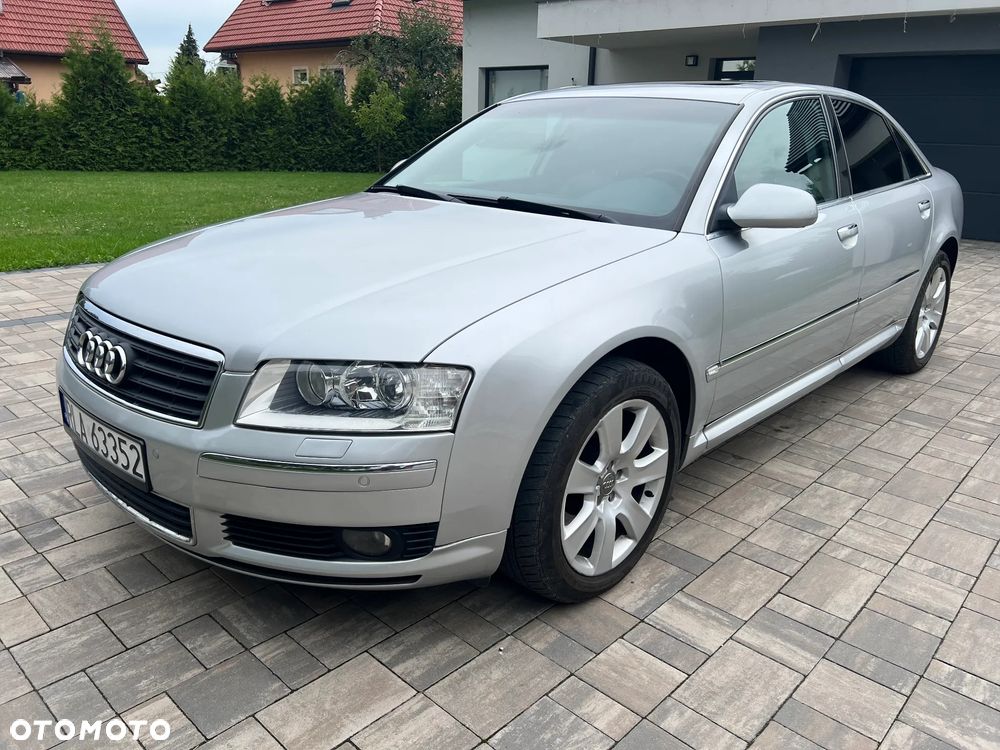 Audi A8 4.2 Quattro - 2