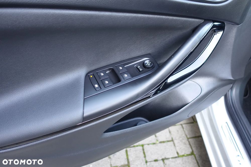 Opel Astra 1.6 D Start/Stop 120 Jahre - 18