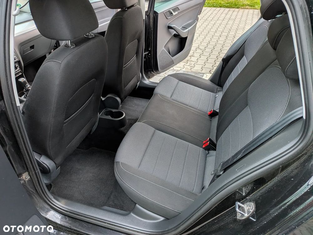 Skoda RAPID 1.2 TSI Elegance Green tec - 31