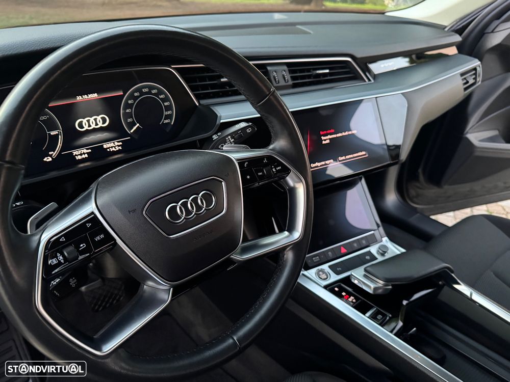 Audi e-tron - 16