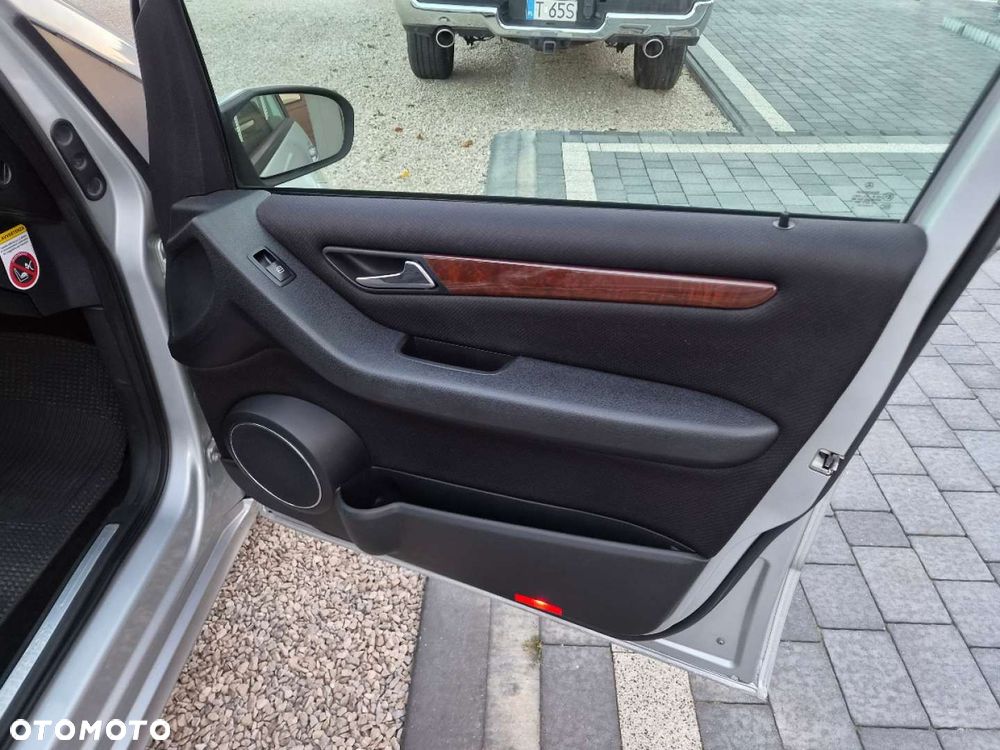 Mercedes-Benz Klasa A 170 Elegance - 22