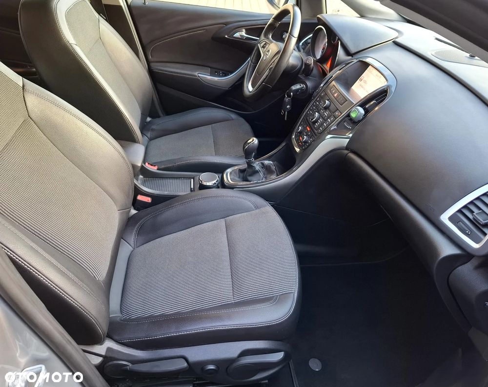 Opel Astra 1.4 Turbo Cosmo - 16