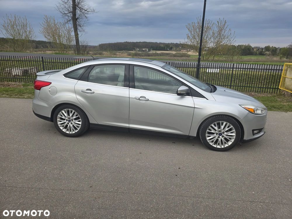 Ford Focus - 8