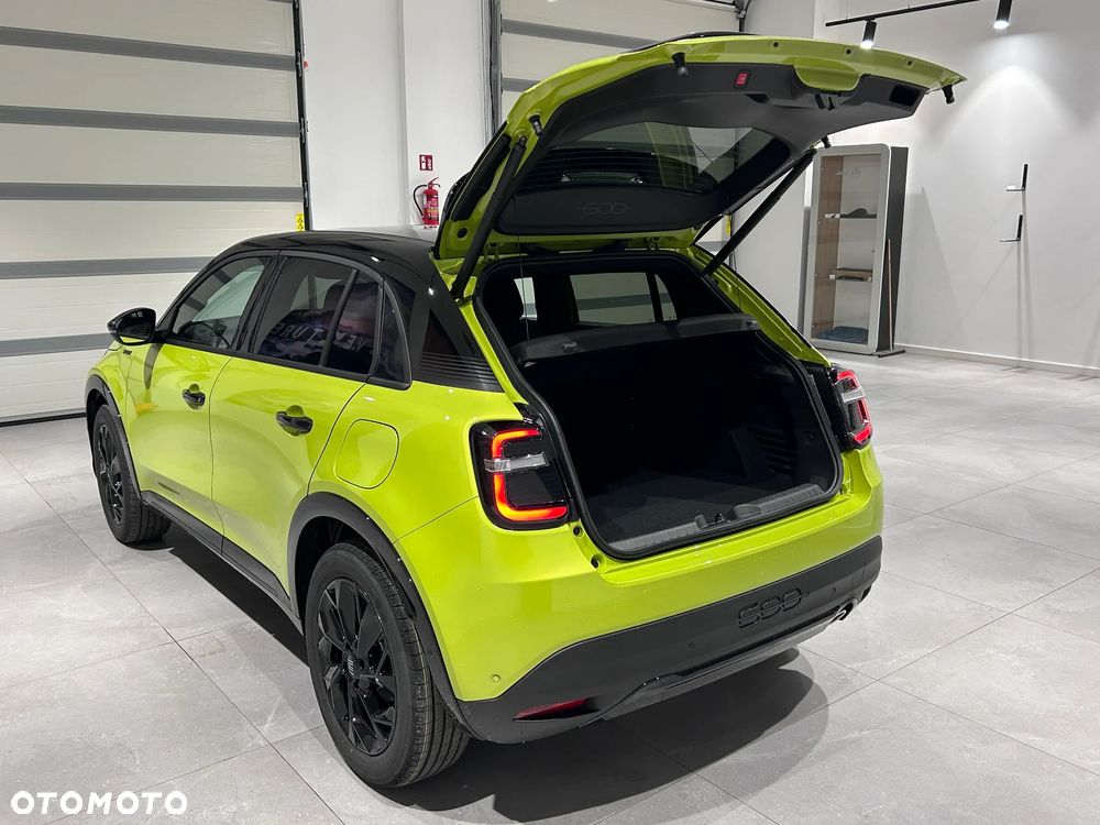 Fiat 600 1.2 Turbo Sport eDCT - 11