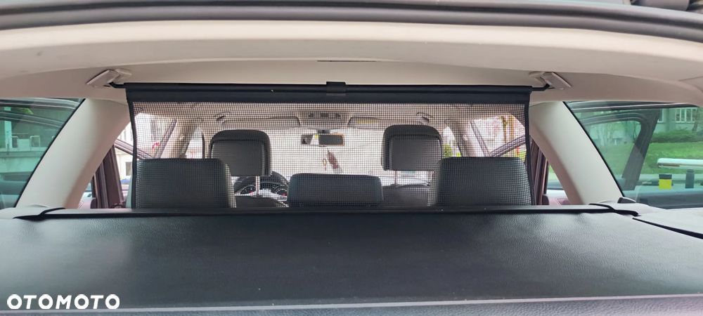 Volkswagen Passat Variant 2.0 TDI BlueMotion Technology Highline - 20