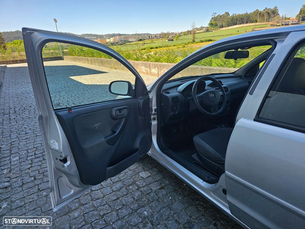 Opel Corsa 1.7 DTi 16V Confort - 9