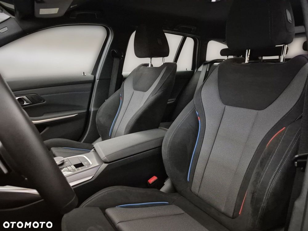 BMW Seria 3 330i xDrive M Sport sport - 13