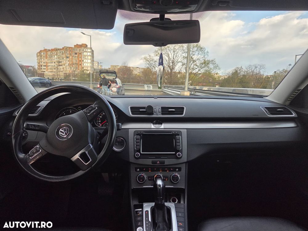 Volkswagen Passat 2.0 Blue TDI DSG SCR Comfortline - 24