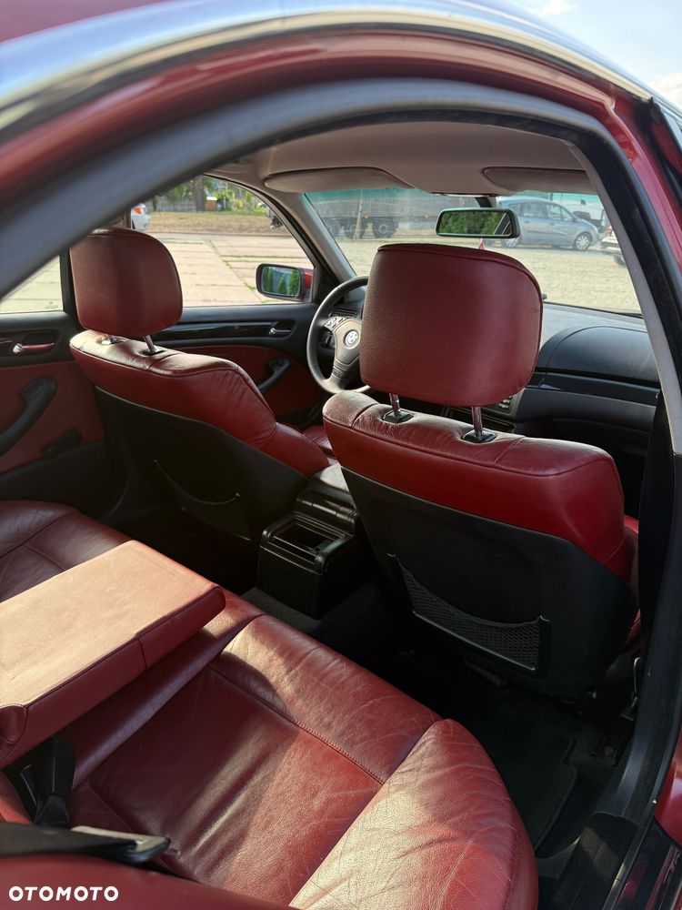 BMW Seria 3 323i - 17
