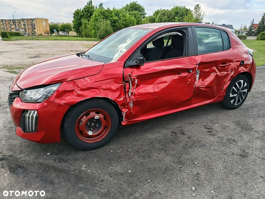 Peugeot 208 - 15