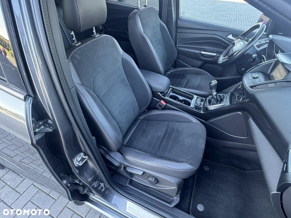 Ford Kuga - 23