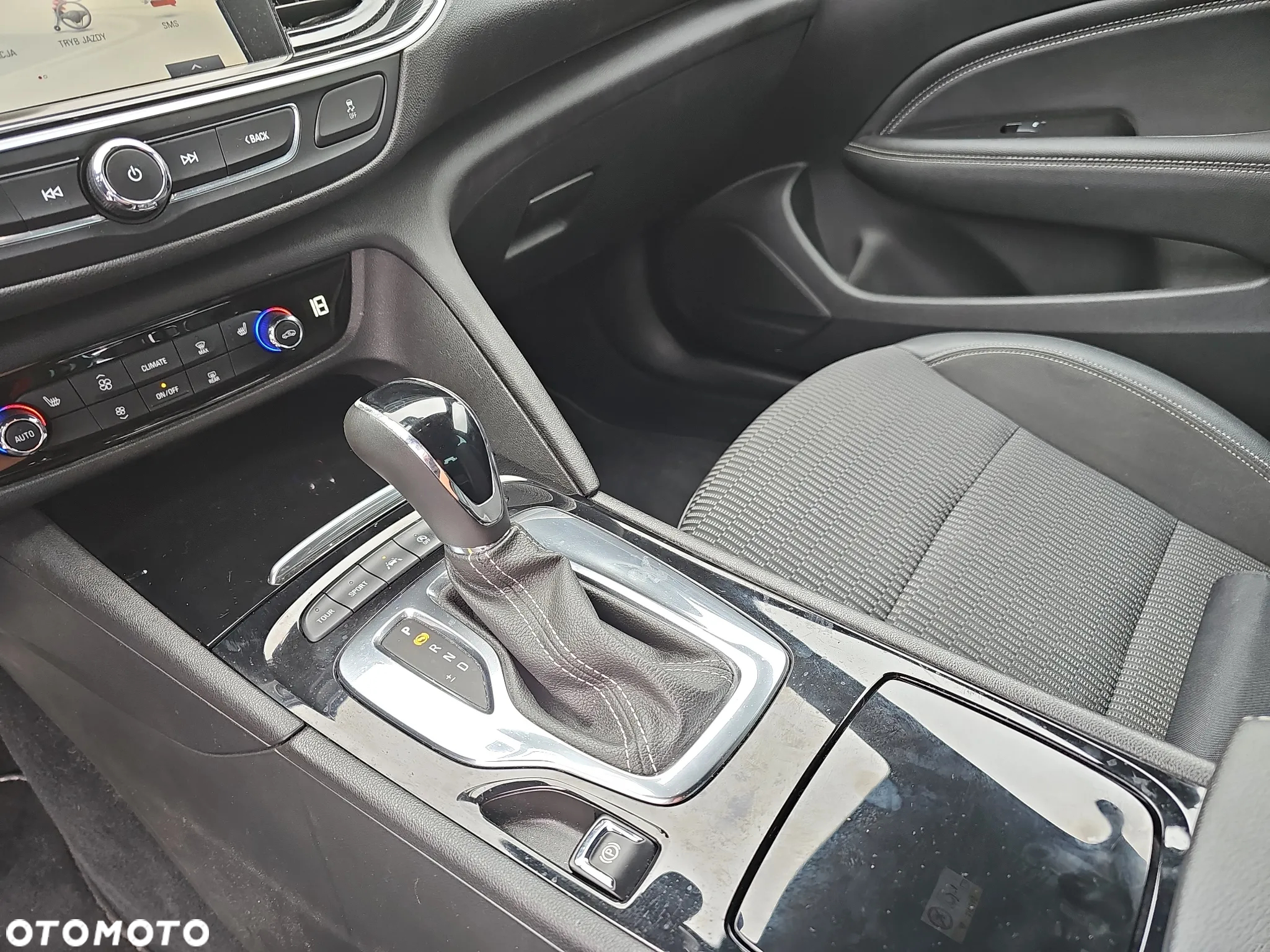 Opel Insignia 2.0 T 4x4 Innovation S&S - 14