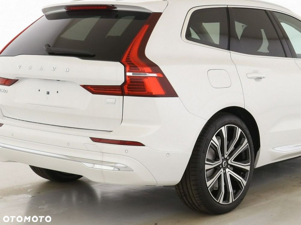 Volvo XC 60 T8 Plug-In Hybrid AWD Plus Bright - 9