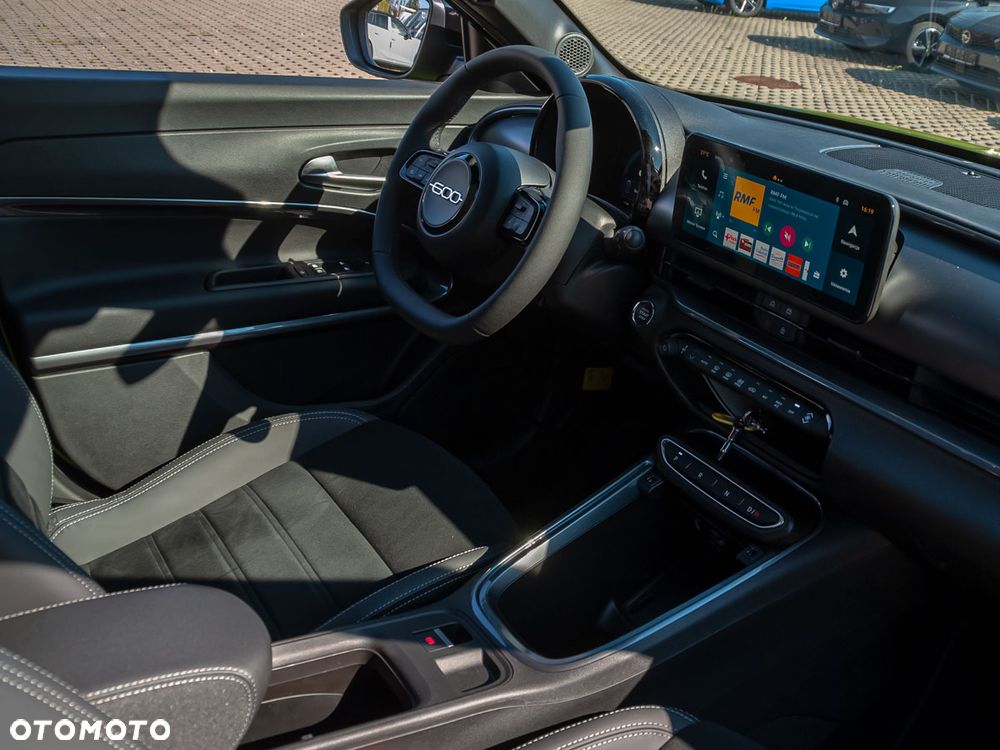 Fiat 600 1.2 Turbo Sport eDCT - 13