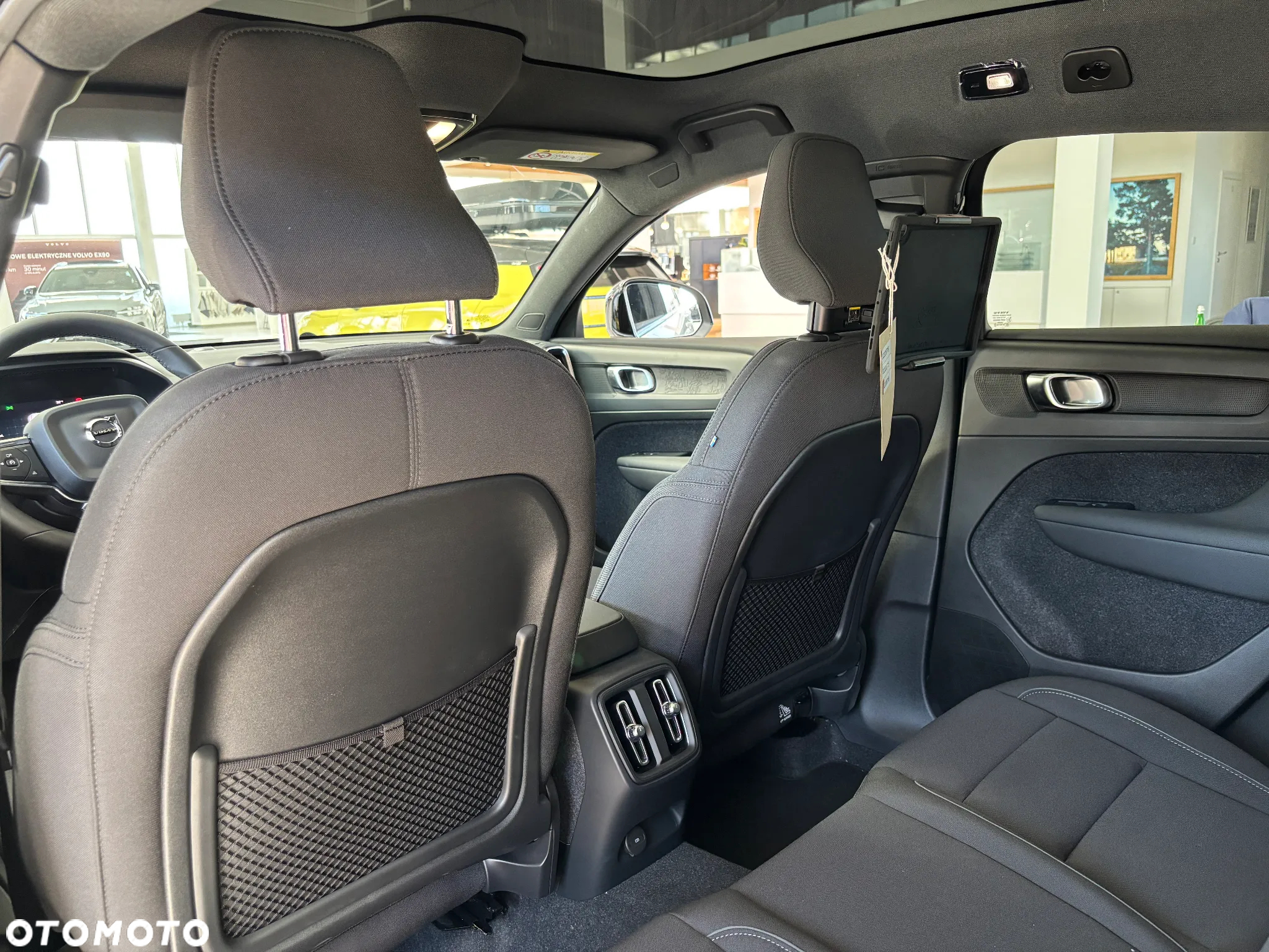 Volvo C40 Recharge Plus - 8