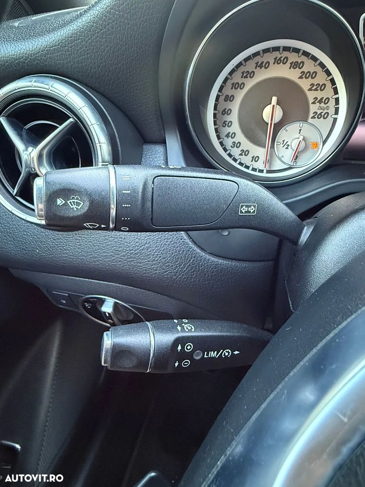 Mercedes-Benz CLA 220 CDI 7G-DCT AMG Line - 11