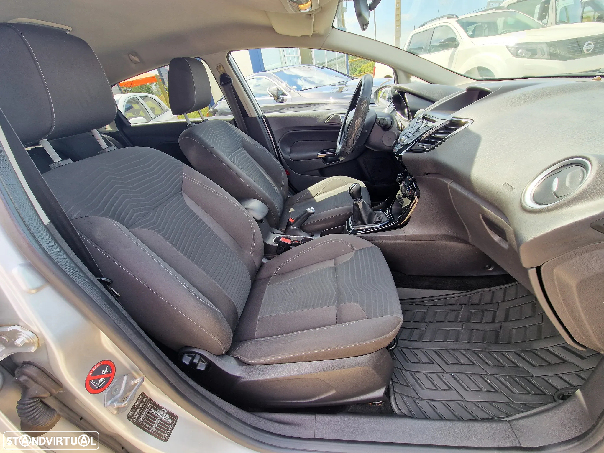 Ford Fiesta 1.5 TDCi Titanium - 24