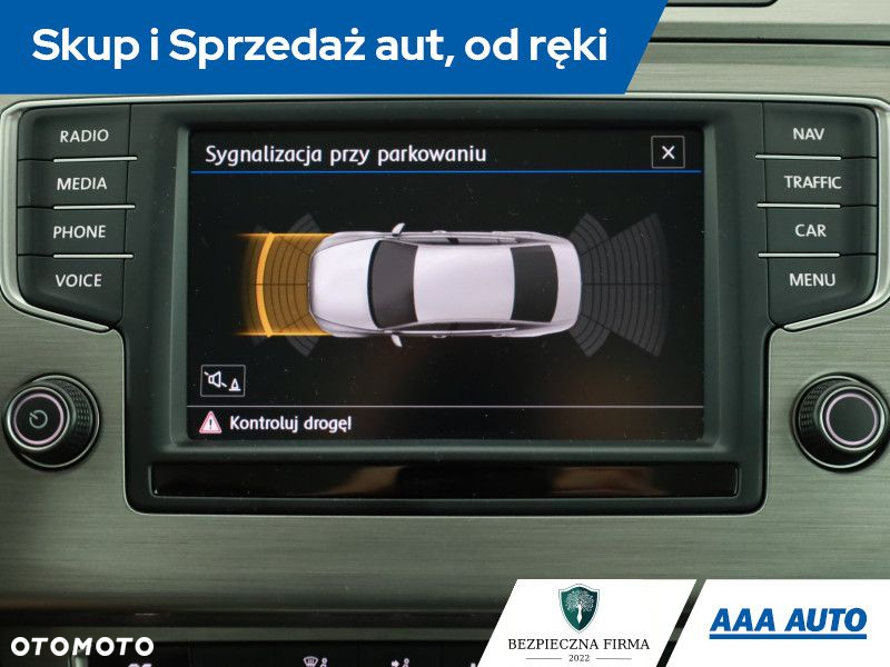 Volkswagen Passat - 14
