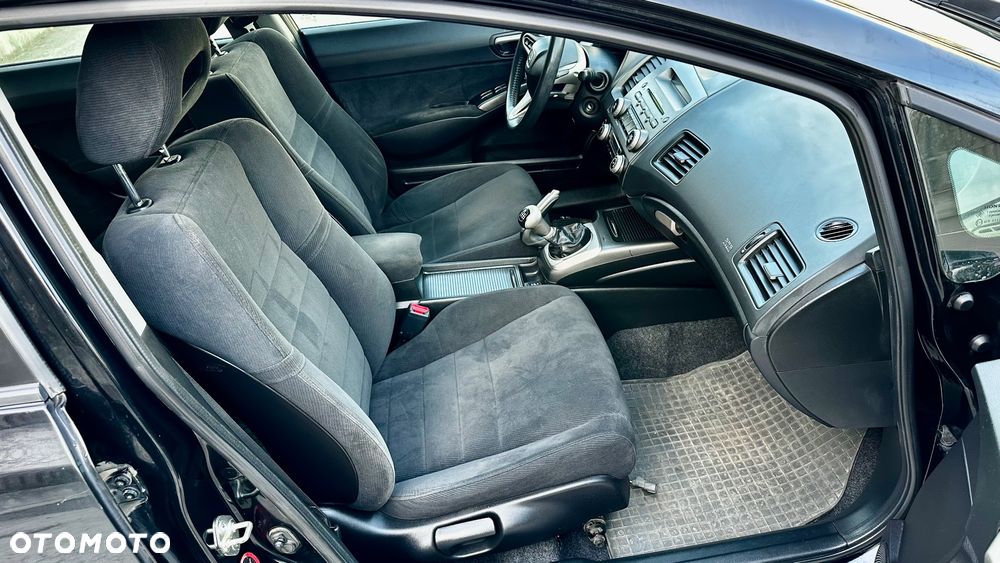 Honda Civic 1.8 Executive - 18