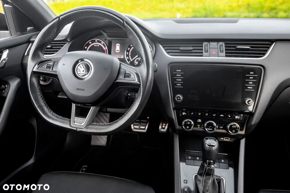 Skoda Octavia 2.0 TSI RS 230 DSG - 25