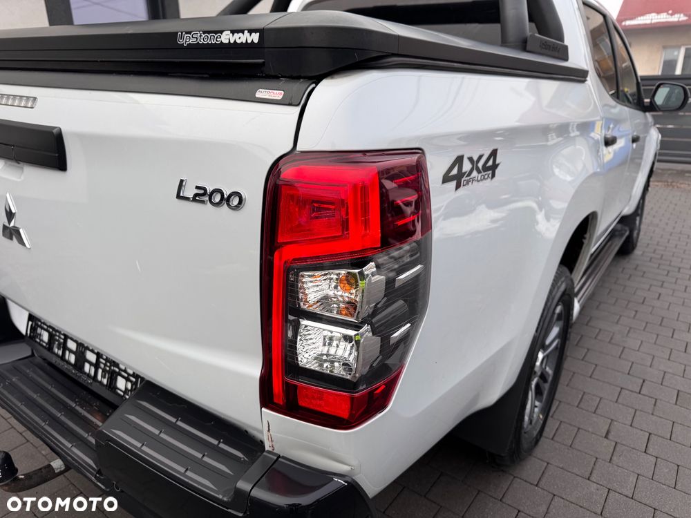 Mitsubishi L200 Pick Up 4x4 S&S Autm Double Cab Top - 16