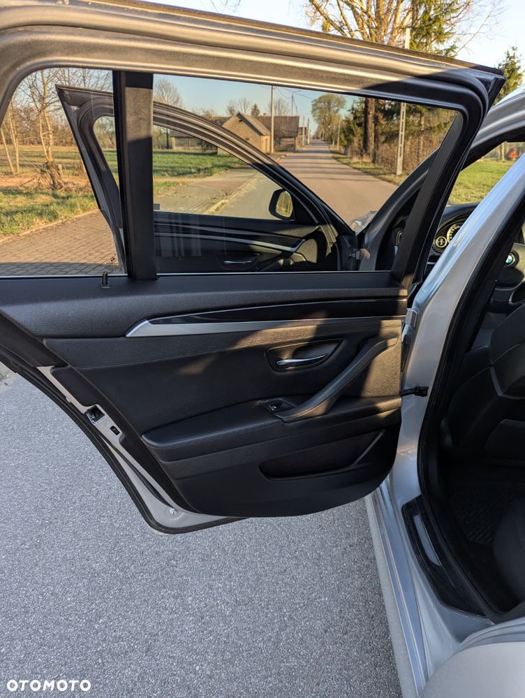 BMW Seria 5 520d - 16