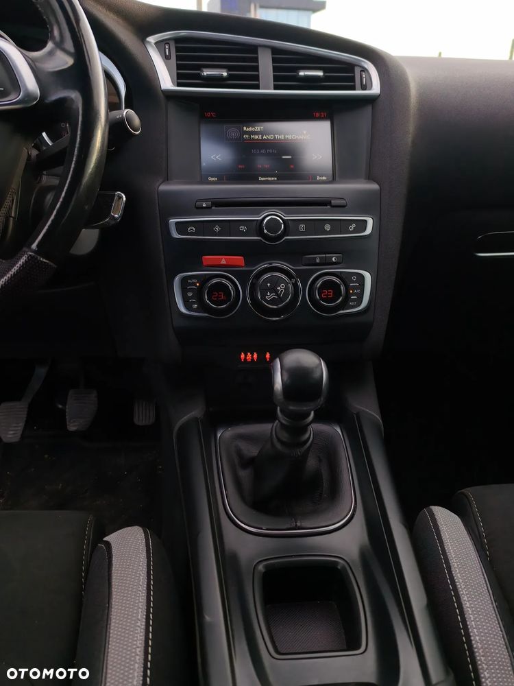 Citroën DS4 1.2 PureTech Be Chic S&S - 25
