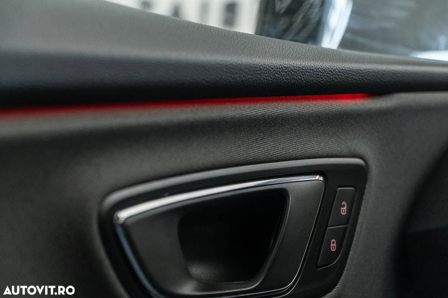 Seat Leon 2.0 TDI DPF Start&Stop DSG XCELLENCE - 33