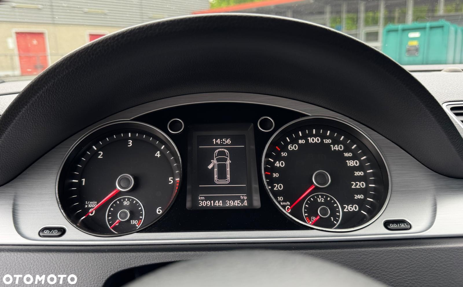 Volkswagen Passat 2.0 TDI Highline R-Style DSG - 17
