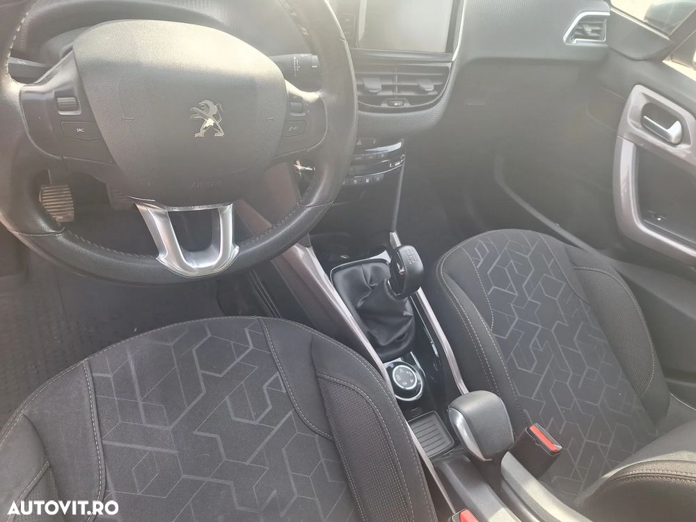 Peugeot 2008 1.6 BlueHDi FAP S&S Allure - 10