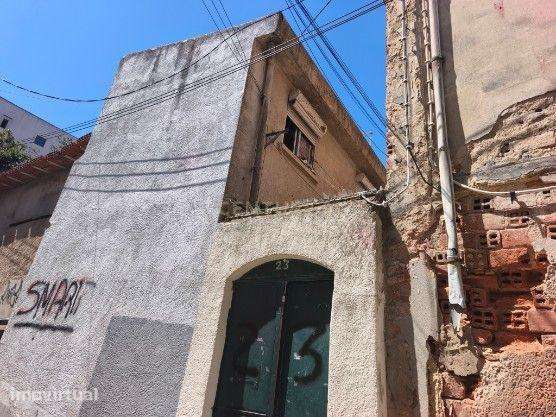 Moradia T1 para Remodelação em Zona Histórica de Lisboa - Grande imagem: 2/13