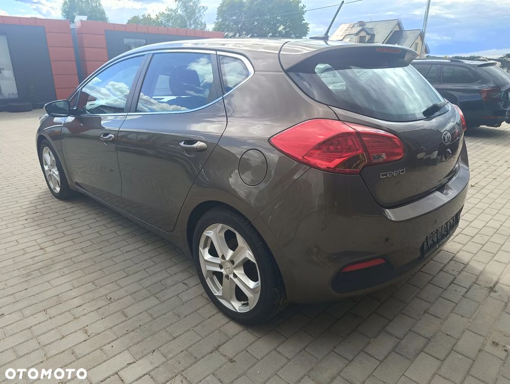 Kia Ceed 1.6 GDI Dream Team Edition - 7