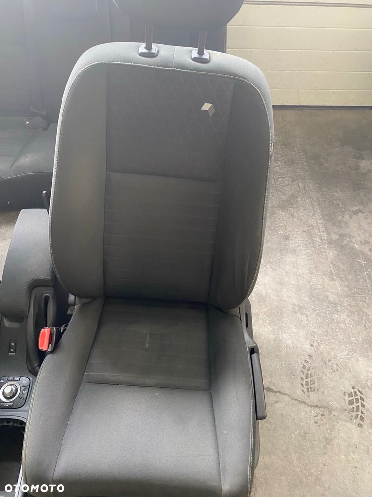 Fotele komplet Renault Megane III LIFT KOMBI - 2