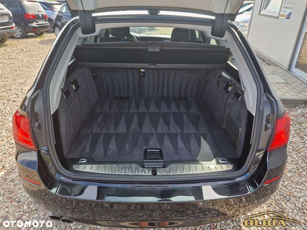 BMW Seria 5 520d Touring - 17