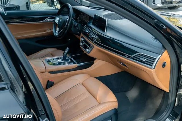 BMW Seria 7 740Le xDrive iPerformance - 11