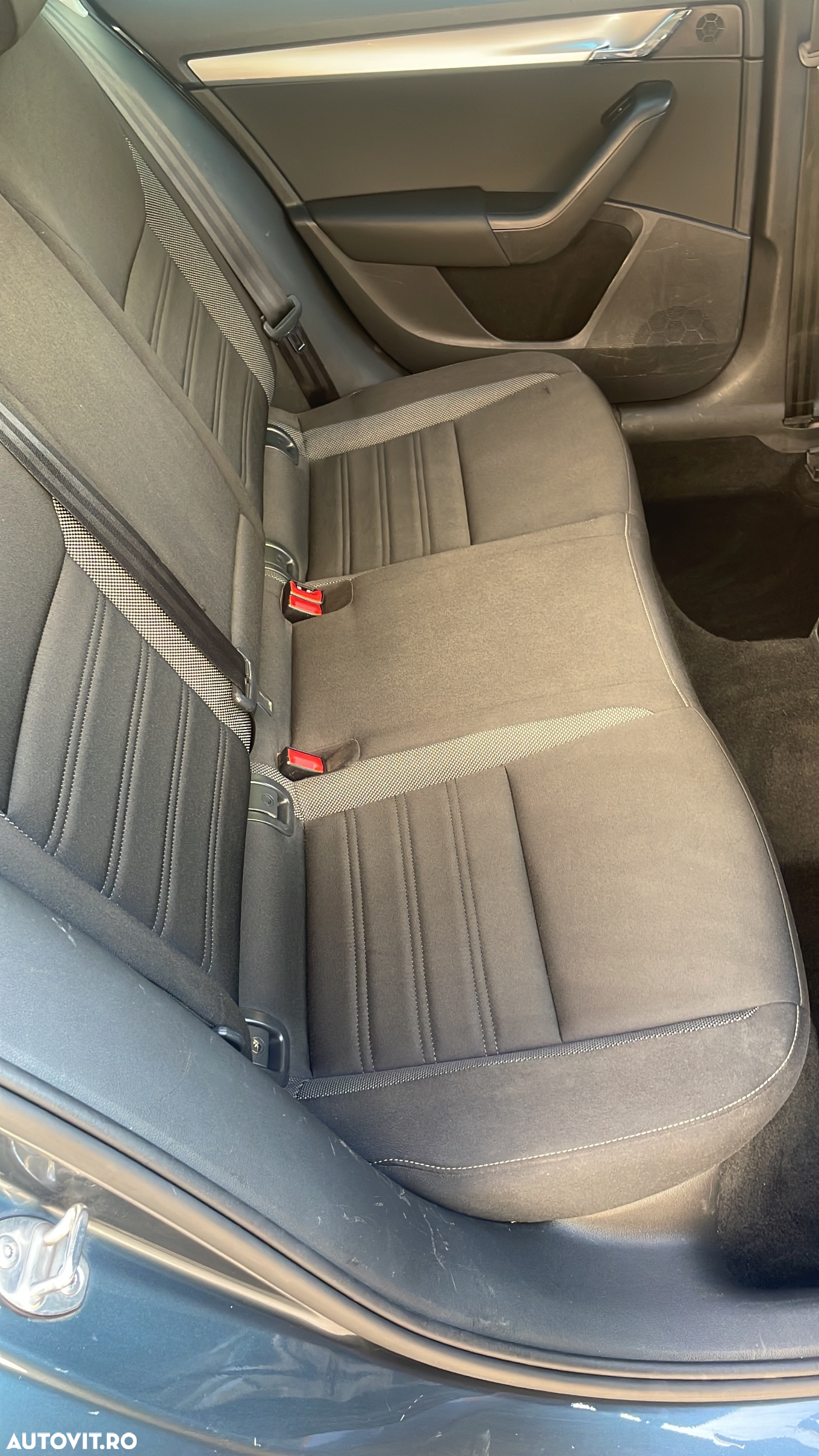 Skoda Octavia 2.0 TDI ELEGANCE DSG - 7