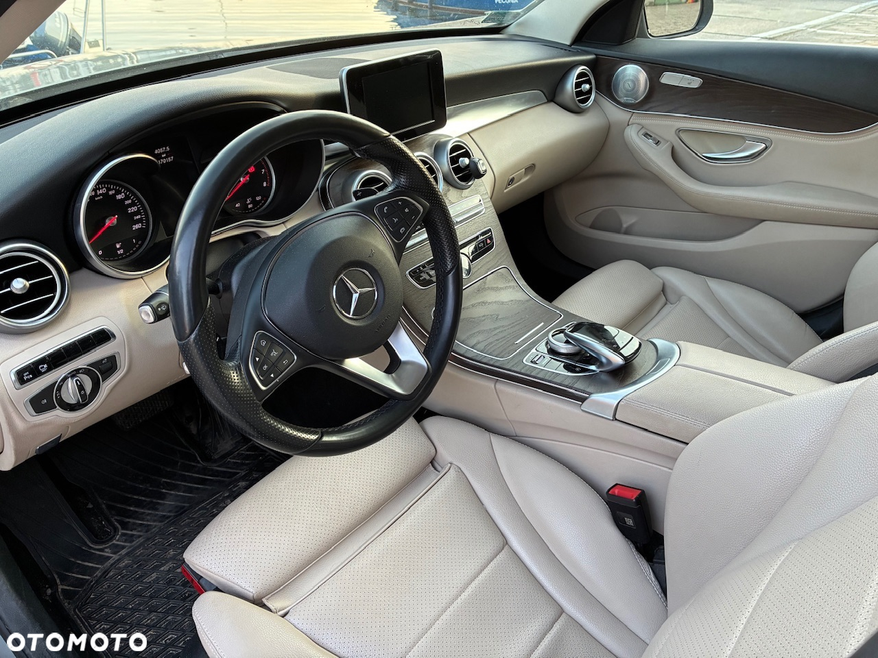 Mercedes-Benz Klasa C 250 7G-TRONIC - 8