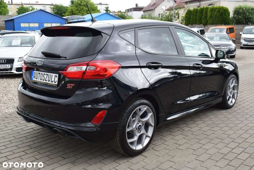 Ford Fiesta - 10