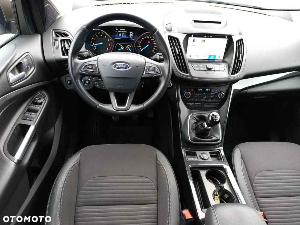 Ford Kuga - 12