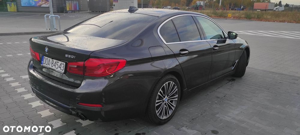 BMW Seria 5 530i Sport Line sport - 3