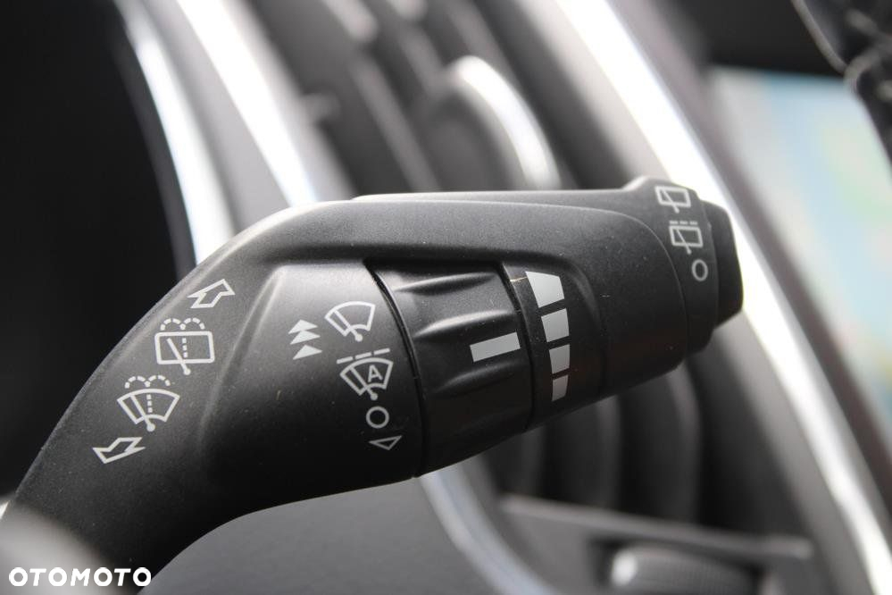 Ford S-Max - 32