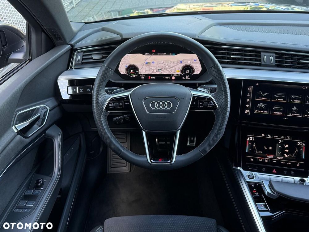 Audi Q8 Sportback e-tron - 18