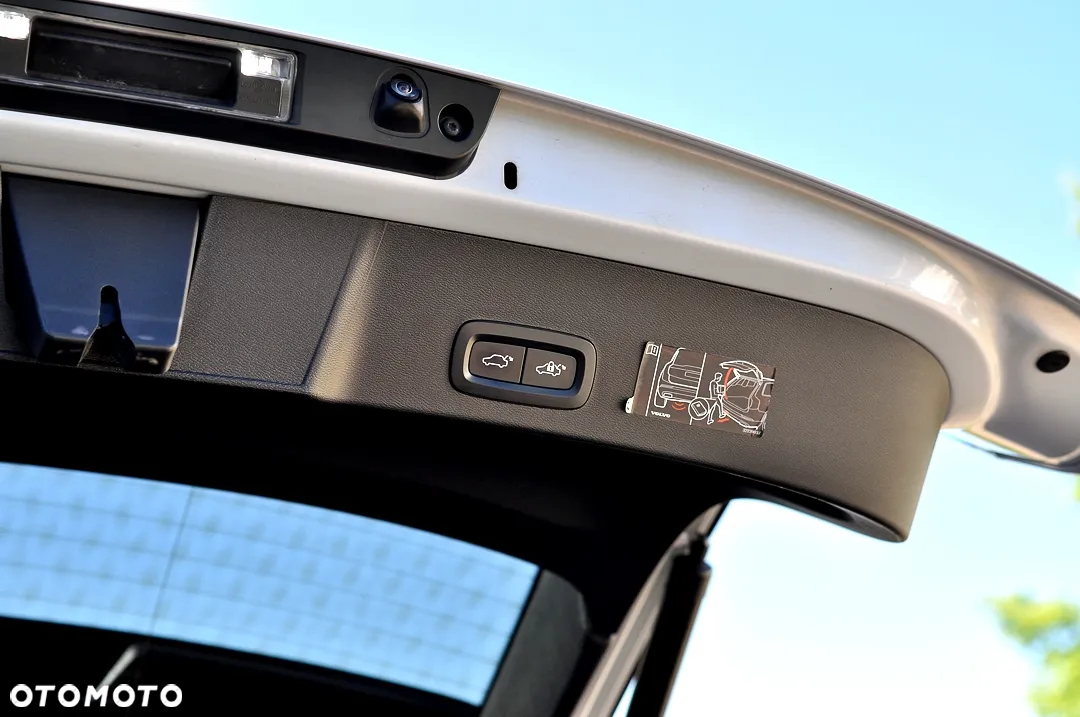 Volvo XC 40 T3 R-Design - 16
